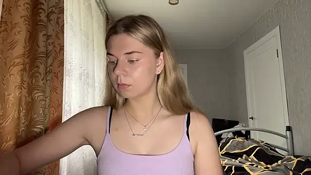 Snapshot of HoneysPiee chatting on 25, 6, 2026 HoneysPiee online show from 25, 6, 2026