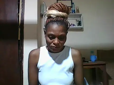 Snapshot of Ebonyqueen4 chatting on 13, 6, 2026 Ebonyqueen4 online show from 13, 6, 2026