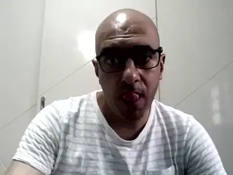 Snapshot of AAYAADX chatting on 18, 5, 2026 AAYAADX online show from 18, 5, 2026
