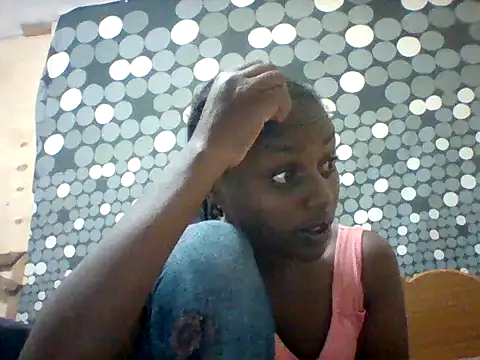 Snapshot of liligal chatting on 7, 7, 2026 liligal online show from 7, 7, 2026