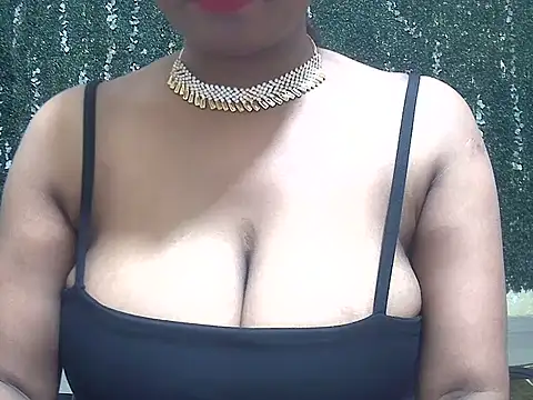 Snapshot of shallykaur chatting on 1, 7, 2026 shallykaur online show from 1, 7, 2026