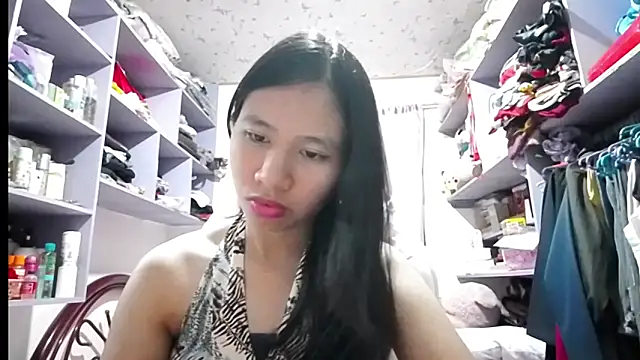 Snapshot of JoyeAmesbury chatting on 28, 6, 2026 JoyeAmesbury online show from 28, 6, 2026