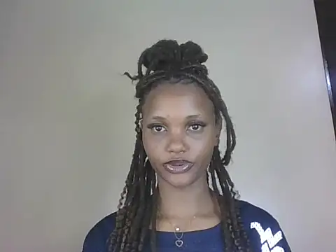 PrettyT5 online show from 4, 8, 2026