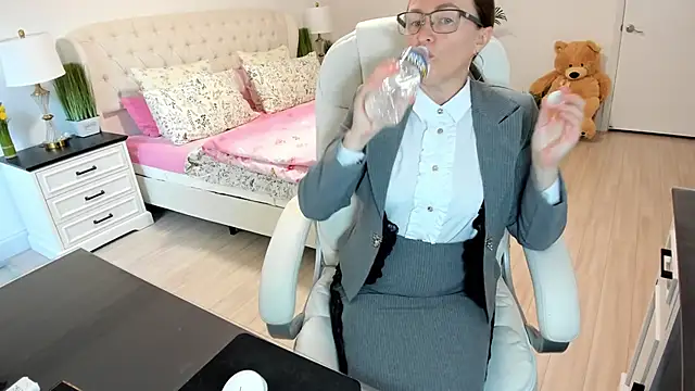 Vika73 online show from 19, 10, 2025