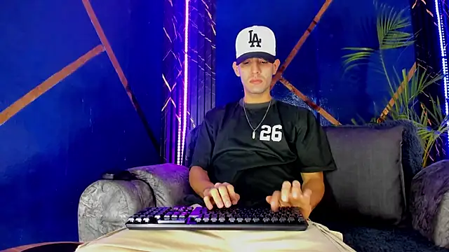Snapshot of sexy_hairy1 chatting on 20, 6, 2026 sexy hairy1 online show from 20, 6, 2026