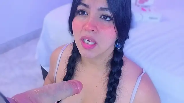 Sofiaa Bloom online show from 26, 6, 2026