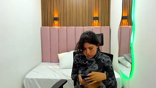 Snapshot of AkiraHayamii chatting on 28, 6, 2026 AkiraHayamii online show from 28, 6, 2026