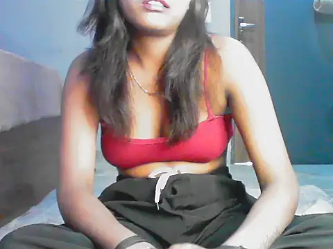 Snapshot of Diana_Penty chatting on 18, 5, 2026 Diana Penty online show from 18, 5, 2026