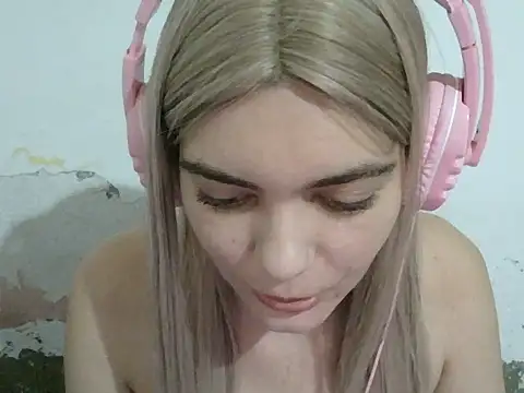 Snapshot of Angel_Ristoww chatting on 19, 5, 2026 Angel Ristoww online show from 19, 5, 2026