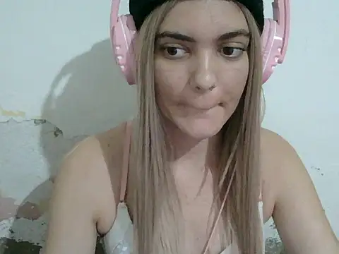 Snapshot of Angel_Ristoww chatting on 20, 5, 2026 Angel Ristoww online show from 20, 5, 2026