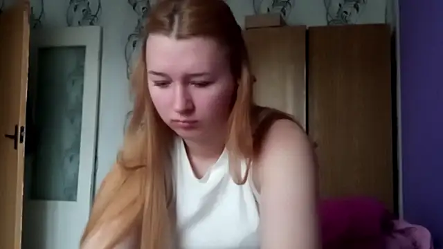 Snapshot of RaeannRoewe chatting on 21, 5, 2026 RaeannRoewe online show from 21, 5, 2026