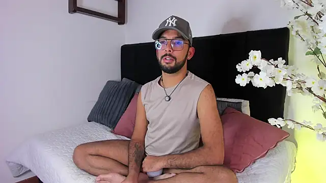 Snapshot of Paulo_Dasilva_ chatting on 1, 6, 2026 Paulo Dasilva online show from 1, 6, 2026