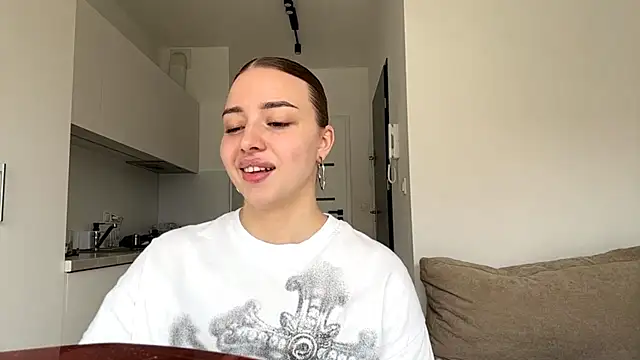 Snapshot of BrandiEngberg chatting on 18, 5, 2026 BrandiEngberg online show from 18, 5, 2026