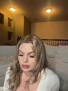 Snapshot of speak2summerjames chatting on 21, 5, 2026 speak2summerjames online show from 21, 5, 2026