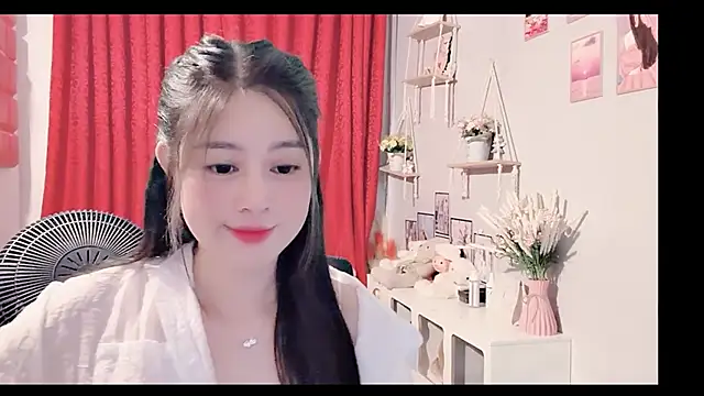 Snapshot of Bee-Cherry chatting on 7, 6, 2026 Bee-Cherry online show from 7, 6, 2026