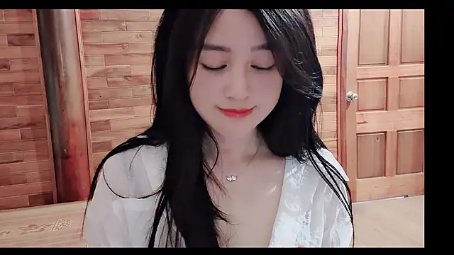 Snapshot of Bee-Cherry chatting on 14, 6, 2026 Bee-Cherry online show from 14, 6, 2026