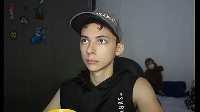 Snapshot of archi_love chatting on 8, 12, 2024 archi love online show from 8, 12, 2024