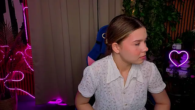 AngelaKennedy online show from 27, 5, 2026