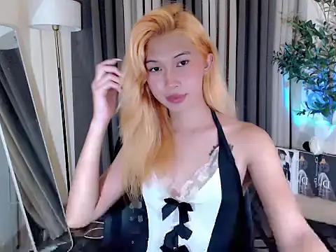 Snapshot of urdreamgirl_mika27 chatting on 27, 7, 2026 urdreamgirl mika27 online show from 27, 7, 2026