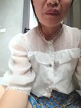 Snapshot of Emma-sin chatting on 5, 7, 2026 Emma-sin online show from 5, 7, 2026