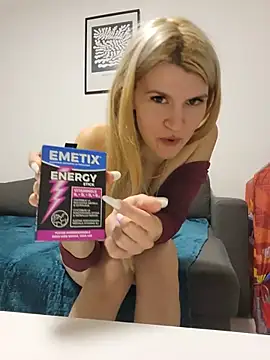 HotBlondie69 online show from 20, 7, 2026