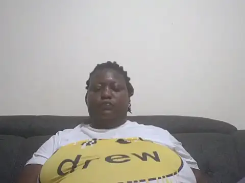 Snapshot of fat_ebonyqueen chatting on 6, 6, 2026 fat ebonyqueen online show from 6, 6, 2026