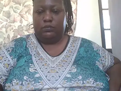 Snapshot of fat_ebonyqueen chatting on 10, 6, 2026 fat ebonyqueen online show from 10, 6, 2026