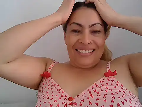 Snapshot of Layla-Astrum chatting on 25, 6, 2026 Layla-Astrum online show from 25, 6, 2026