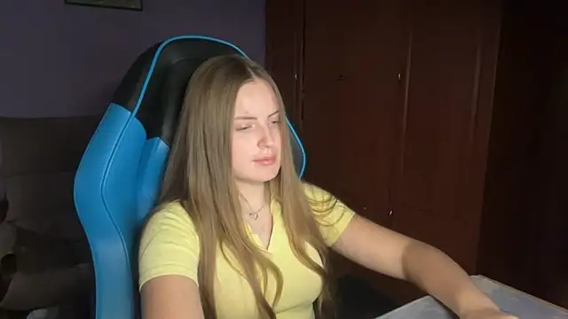 Snapshot of SilkSinner_ chatting on 16, 6, 2026 SilkSinner online show from 16, 6, 2026