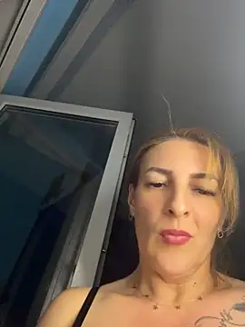 Hot-Milf4U online show from 31, 5, 2026