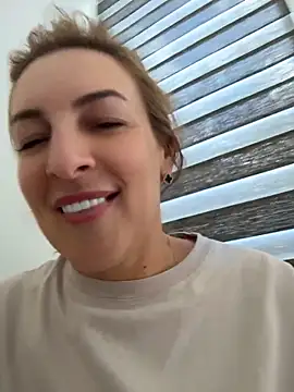 Hot-Milf4U online show from 5, 6, 2026