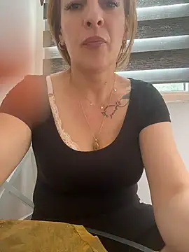 Hot-Milf4U online show from 23, 6, 2026