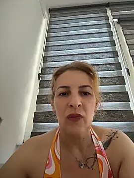 Hot-Milf4U online show from 14, 7, 2026