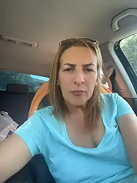 Hot-Milf4U online show from 27, 7, 2026