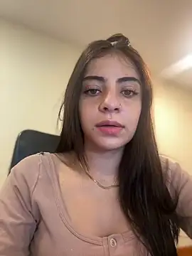 Snapshot of Hanna_Cruz_ chatting on 3, 6, 2026 Hanna Cruz online show from 3, 6, 2026