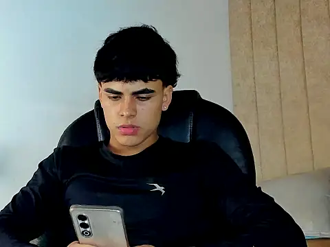Snapshot of Toji_ferrer chatting on 21, 6, 2026 Toji ferrer online show from 21, 6, 2026