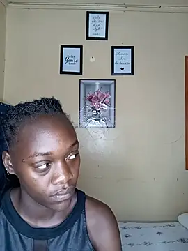 Snapshot of Paulahaze chatting on 20, 5, 2026 Paulahaze online show from 20, 5, 2026