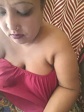 Snapshot of DesiRiya568 chatting on 4, 6, 2026 DesiRiya568 online show from 4, 6, 2026