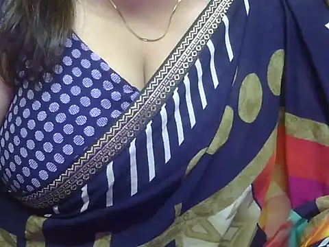 Snapshot of bavleen-kaur chatting on 15, 6, 2026 bavleen-kaur online show from 15, 6, 2026