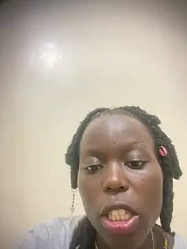ebonycurvedass online show from 15, 6, 2026