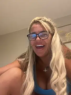 Snapshot of hotmilf66 chatting on 2, 6, 2026 hotmilf66 online show from 2, 6, 2026
