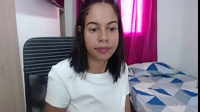 Valeria Santos  online show from 24, 6, 2026