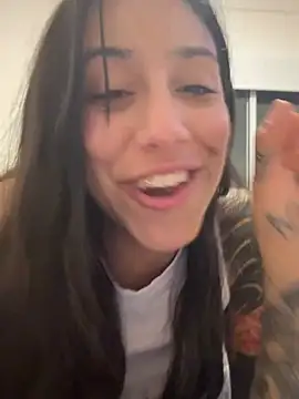 Snapshot of morenitttta chatting on 26, 5, 2026 morenitttta online show from 26, 5, 2026