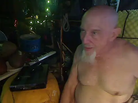 Snapshot of Dreamzluvz2 chatting on 1, 8, 2026 Dreamzluvz2 online show from 1, 8, 2026
