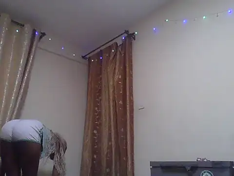 Snapshot of Cutezipora chatting on 5, 7, 2026 Cutezipora online show from 5, 7, 2026