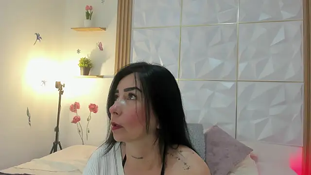 Anniee 333 online show from 29, 6, 2026