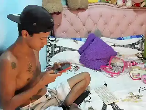 sexy guys23 online show from 16, 6, 2026