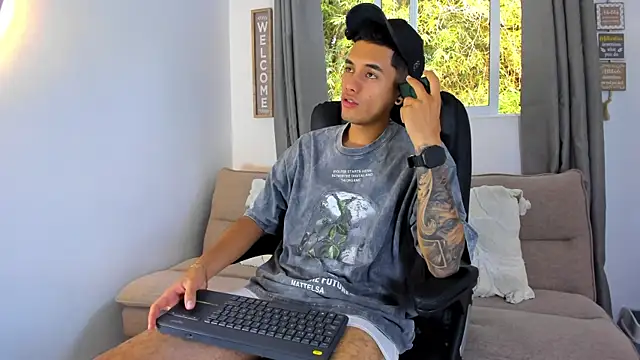 Snapshot of NickCopeer_ chatting on 9, 7, 2026 NickCopeer online show from 9, 7, 2026