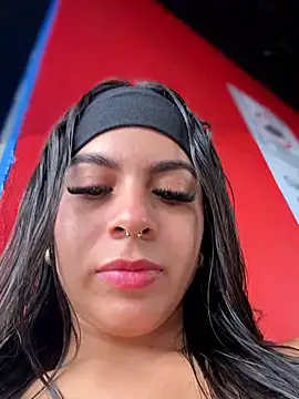 Snapshot of Eveliin__ chatting on 7, 6, 2026 Eveliin online show from 7, 6, 2026