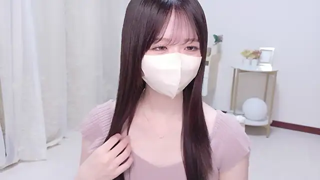 Snapshot of Yuinyaaa chatting on 18, 7, 2026 Yuinyaaa online show from 18, 7, 2026